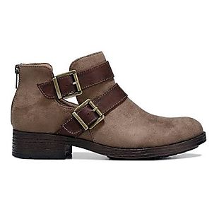 Famous Footwear deals