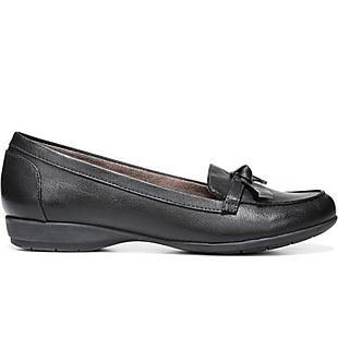 Naturalizer deals