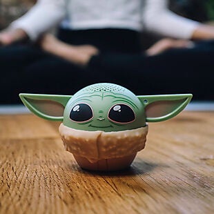 mini bluetooth speaker action