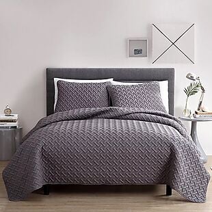 3-Piece Queen Quilt Set $37 Shipped