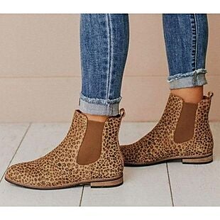 deals on womens boots