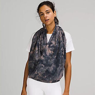 lululemon Snap Scarf $29 Shipped