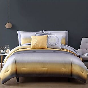 10pc Queen Comforter Set $26