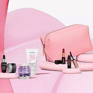 Free 7pc Lancome Gift with $40 Purchase