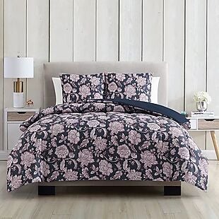 3pc Queen Reversible Comforter Set $24