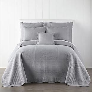 Queen Bedspreads $49