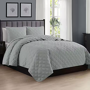 3-Piece King Quilt Set $22