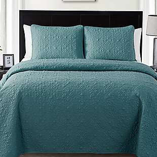 3-Piece King Quilt Set $28