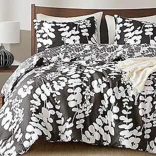 3pc Reversible Queen Comforter Set $31