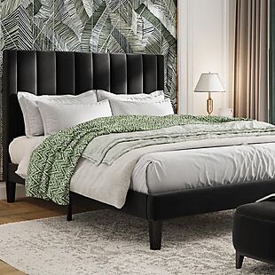Kelly Clarkson Queen Platform Bed $160