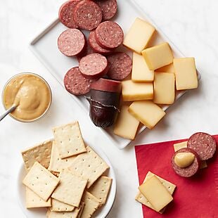 Hickory Farms Signature Beef Sampler $9