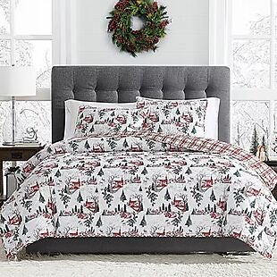 JCPenney: Quilt Sets from $30