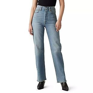 40% Off Levi's Ribcage Jeans + $10 Bonus