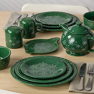 65% Off Holiday Dinnerware