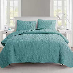 3pc King Beachy Embossed Quilt Set $27
