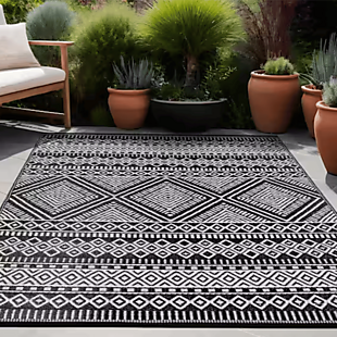 6' x 9' Moroccan Area Rug $31