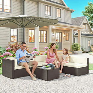 7pc Outdoor Sectional & Coffle Table $360